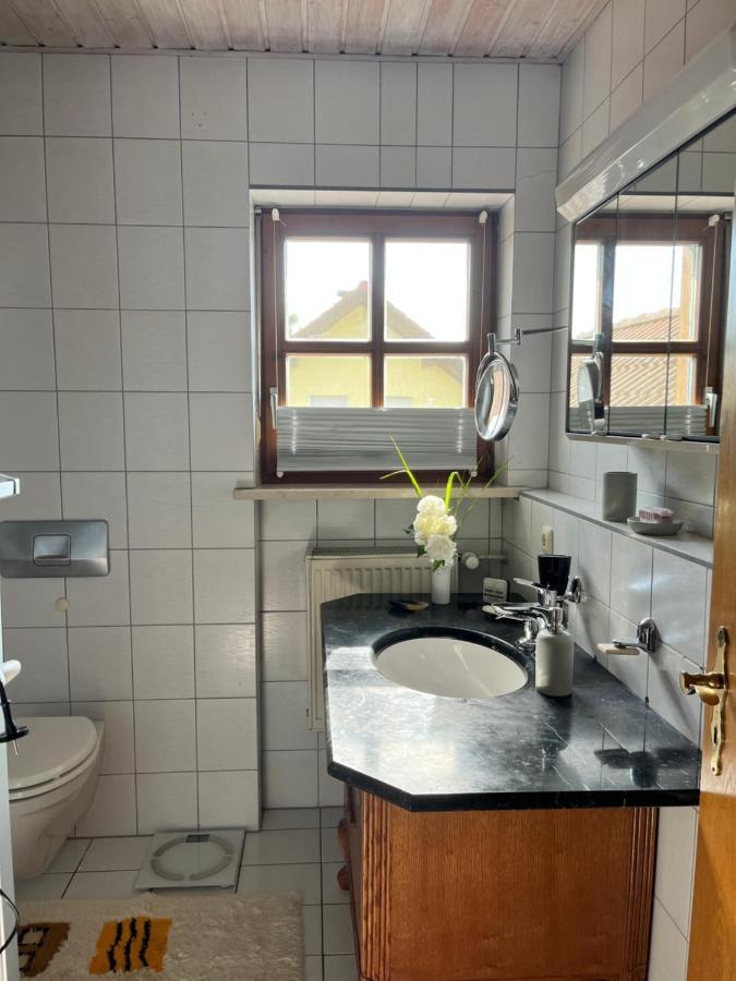 Zimmer Zum Wohlfuehlen Eching  外观 照片