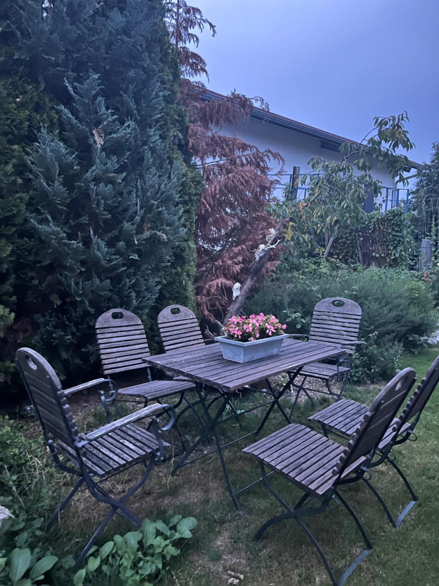 Zimmer Zum Wohlfuehlen Eching  外观 照片
